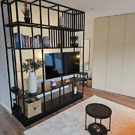 Chomes Pt - Comfort, Compact, Convenience Apartmán *